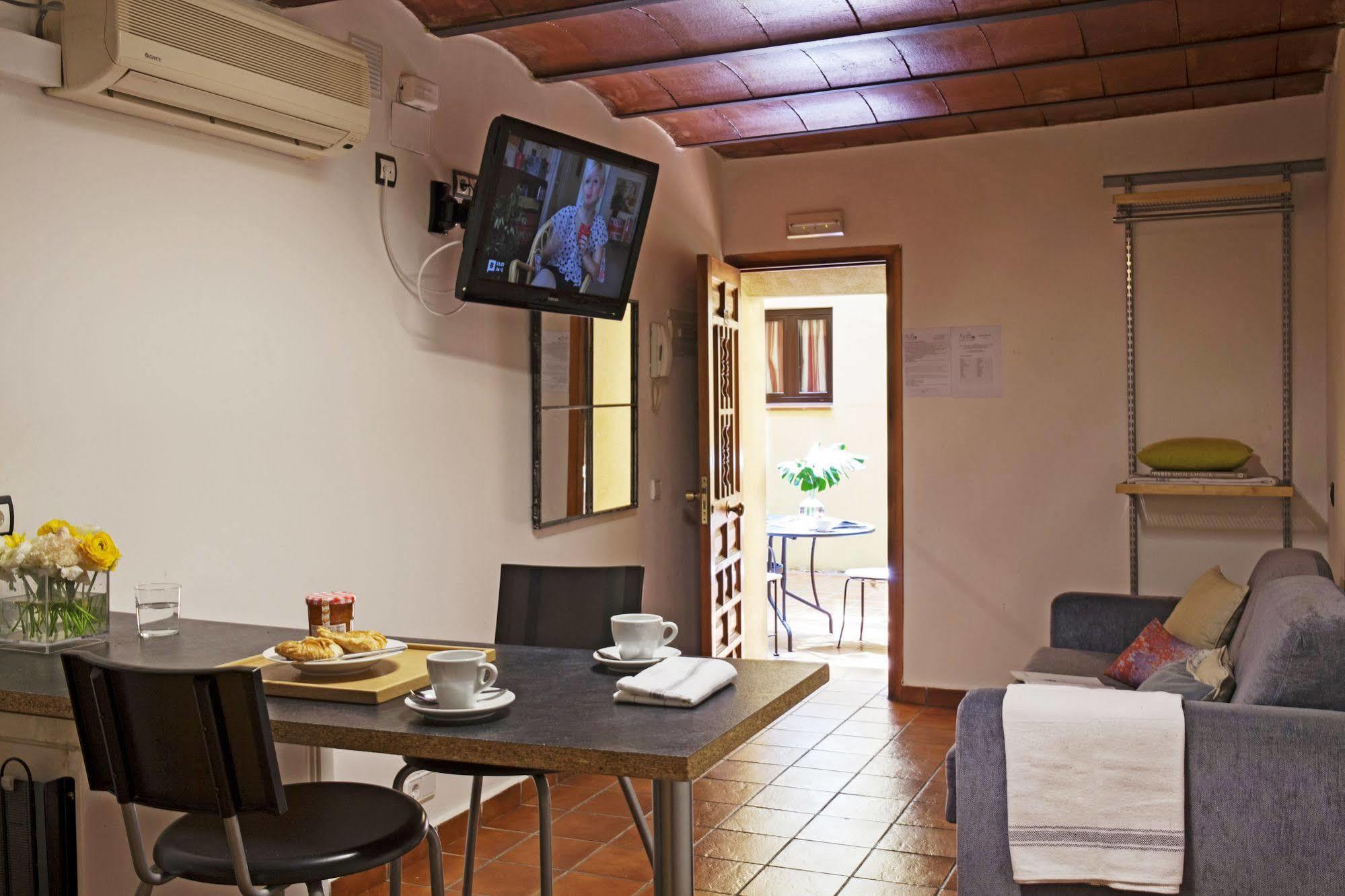 Ainb Las Ramblas-Guardia Apartments Barcelona Exterior foto